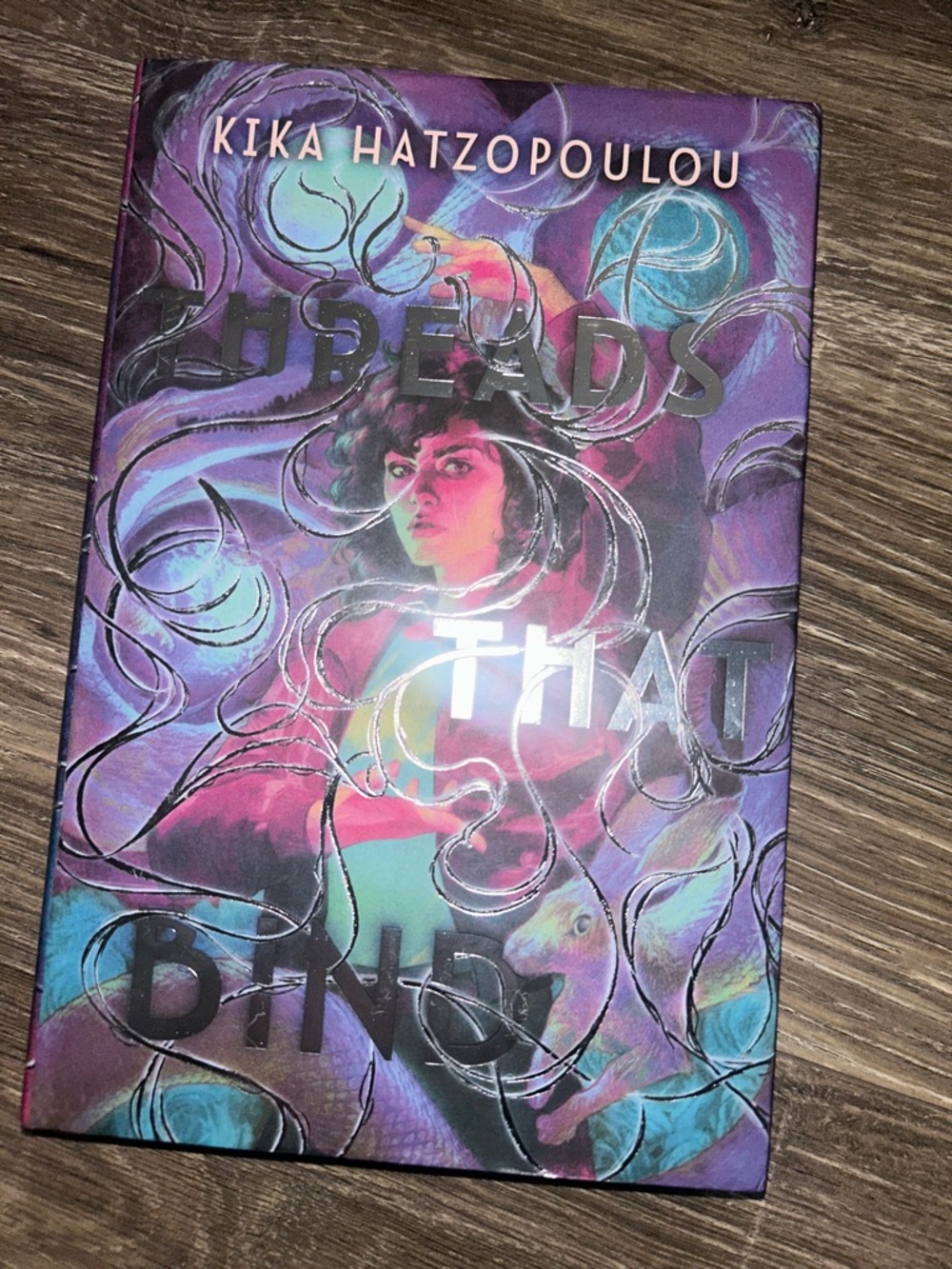 Fairyloot signed edition Threads That Bind by Kika Hatzopoulou Hardcover